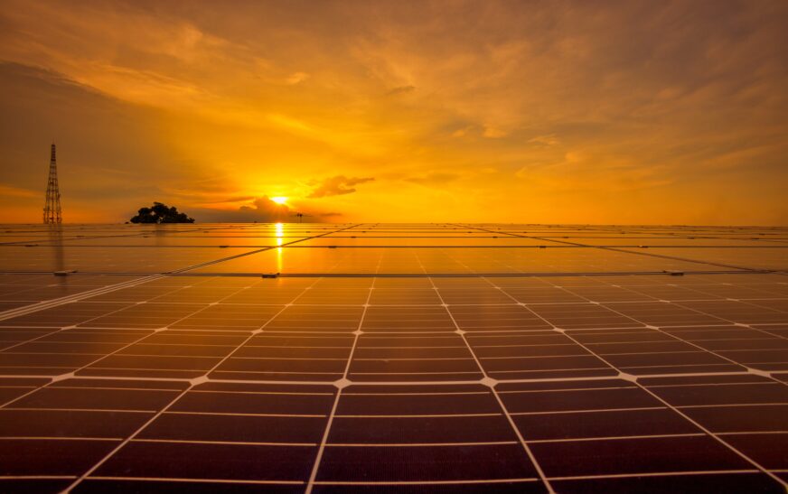 Sistemas de Energia Solar: Fotovoltaico, Térmico e Heliotérmico